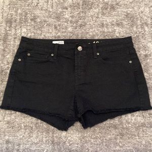 EUC Gap Summer Cut-offs. Size 29/8r. Black jean.